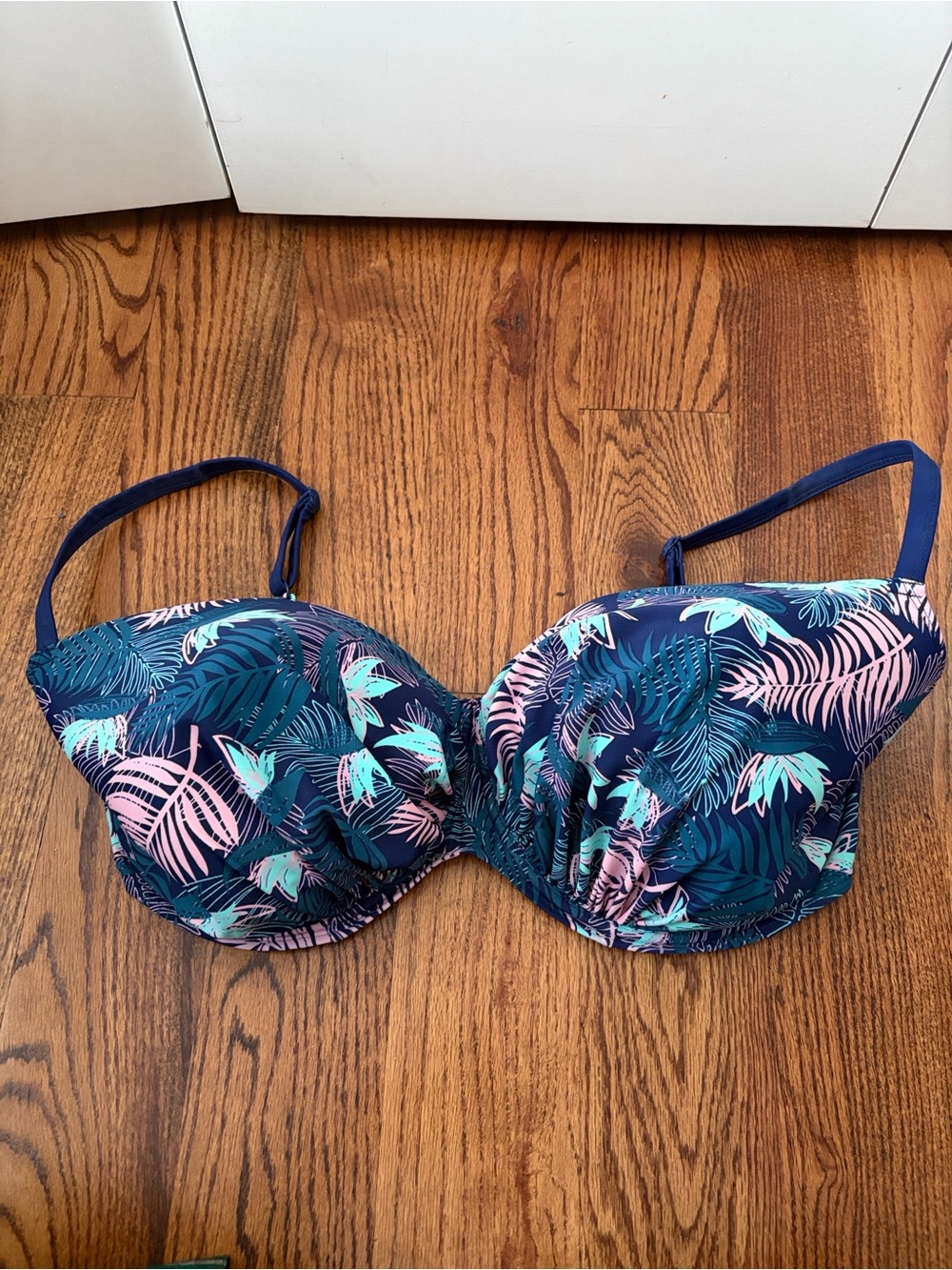Flirtelle Women's Navy Tropical Print Underwire Swim Top Size 38O